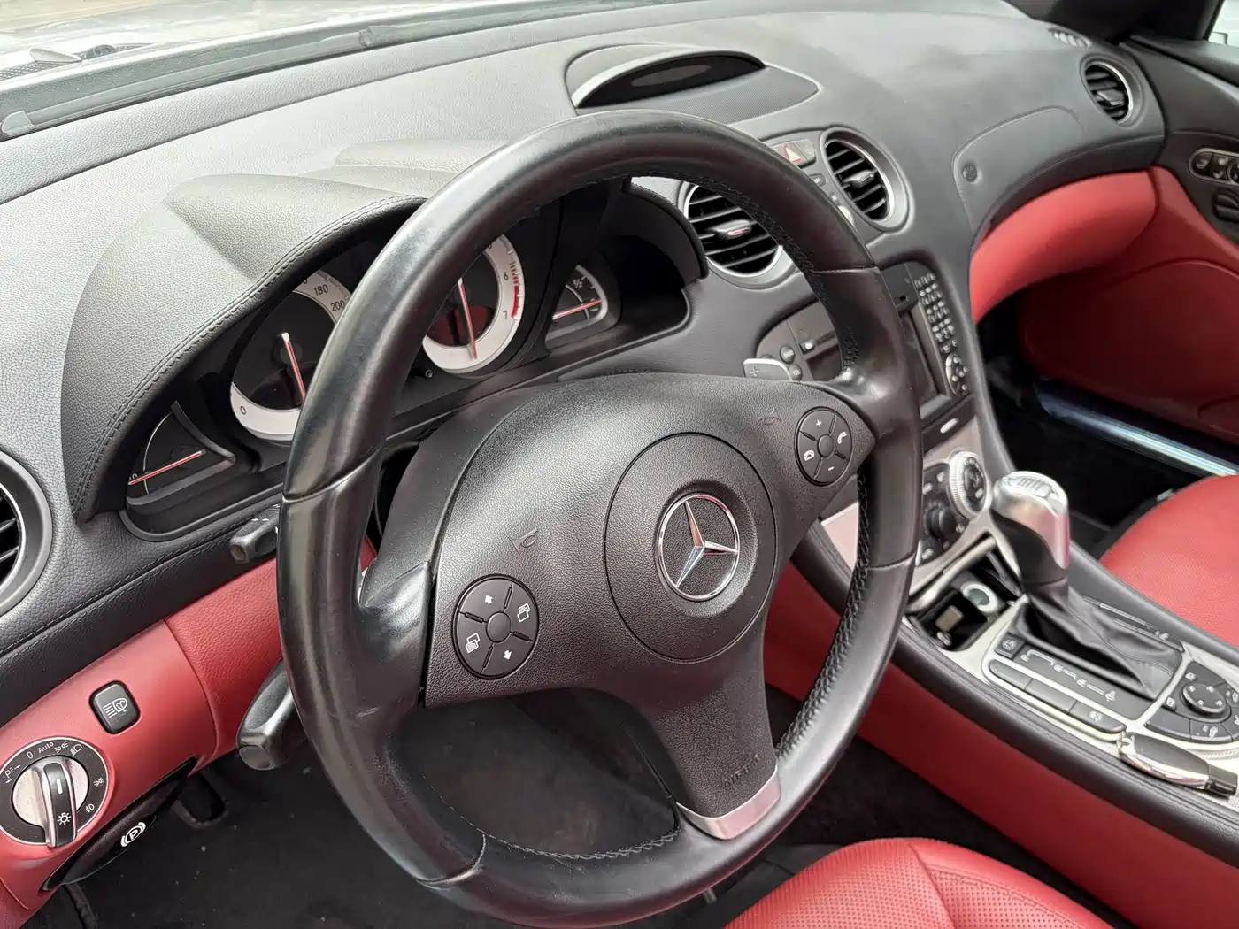 Mercedes-Benz SL-Class 2011 SL 300 Grand Edition фото 15