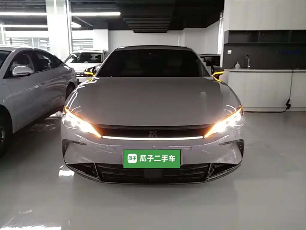 BYD Han 2025 DM-i 125KM Premium фото 3