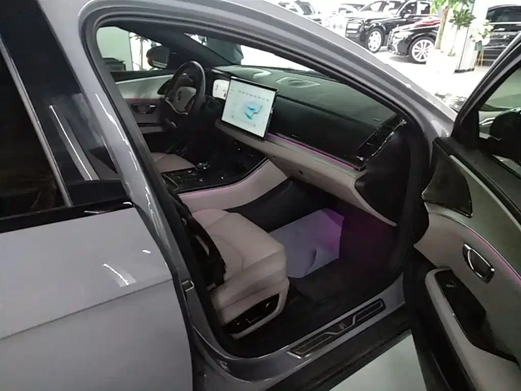 BYD Han 2025 DM-i 125KM Premium фото 25