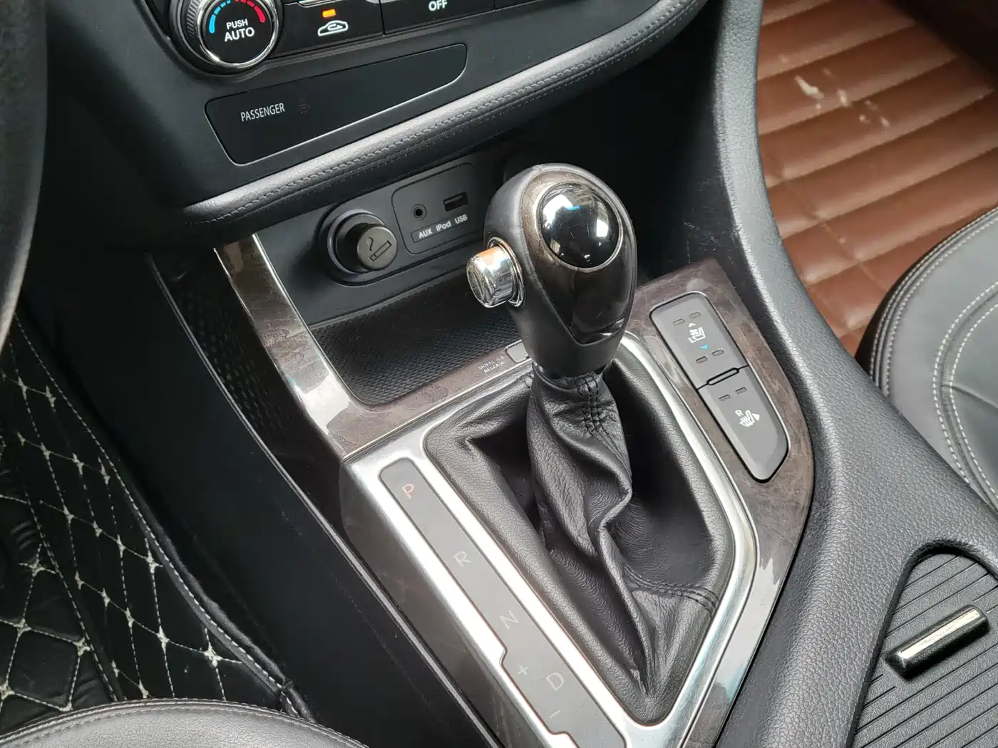 Kia K5 2011 2.4L Automatic Premium фото 13