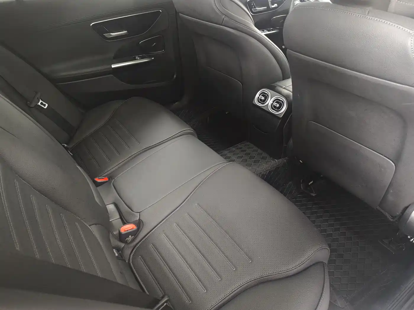 Mercedes-Benz C-Class 2024 C 260 L Sport фото 6