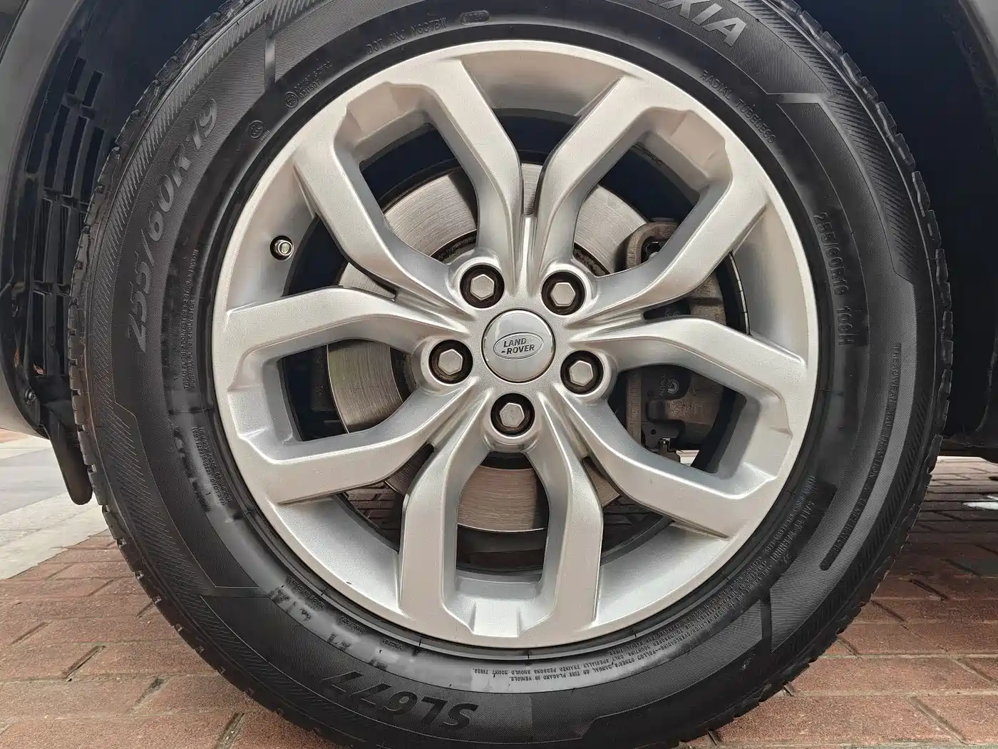Land Rover Discovery 2017 3.0 SC V6 SE фото 5