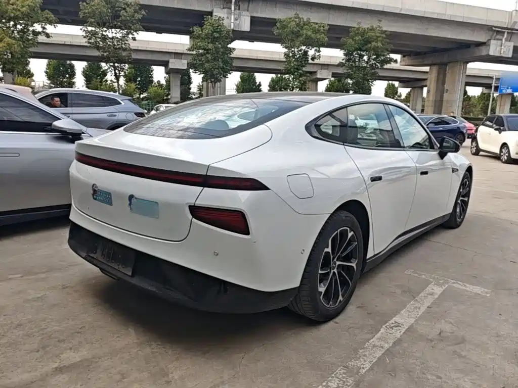 Фото 7 - XPeng P7