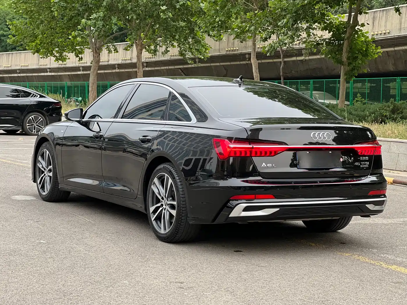 Audi A6L 2021 40 TFSI Luxury Sport фото 6
