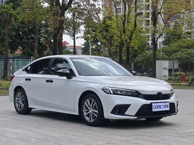 Honda Civic 2023 240TURBO CVT Dynamic Edition — фото 3
