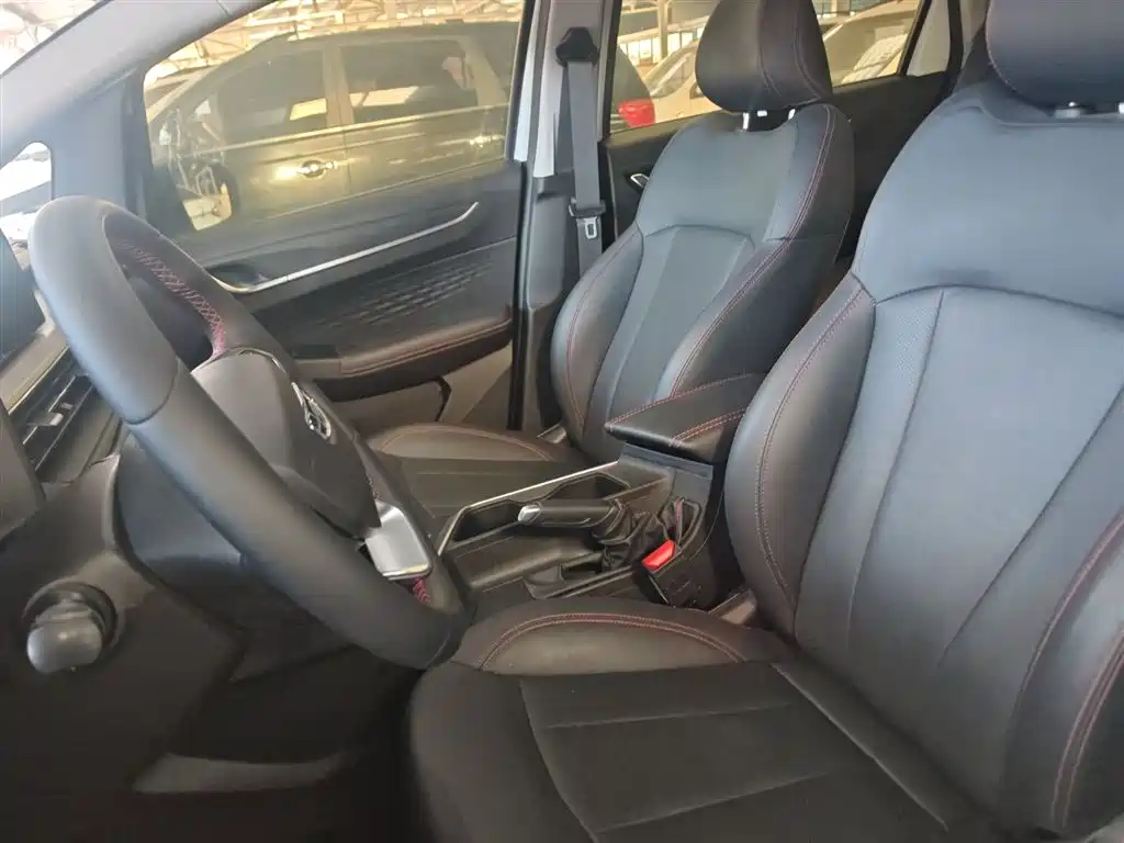 Photo 11 - Geely Vision X3