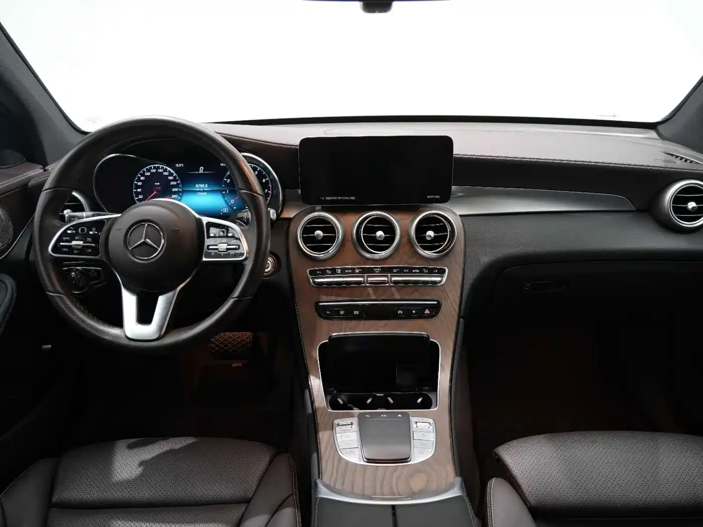 MERCEDES-BENZ GLC