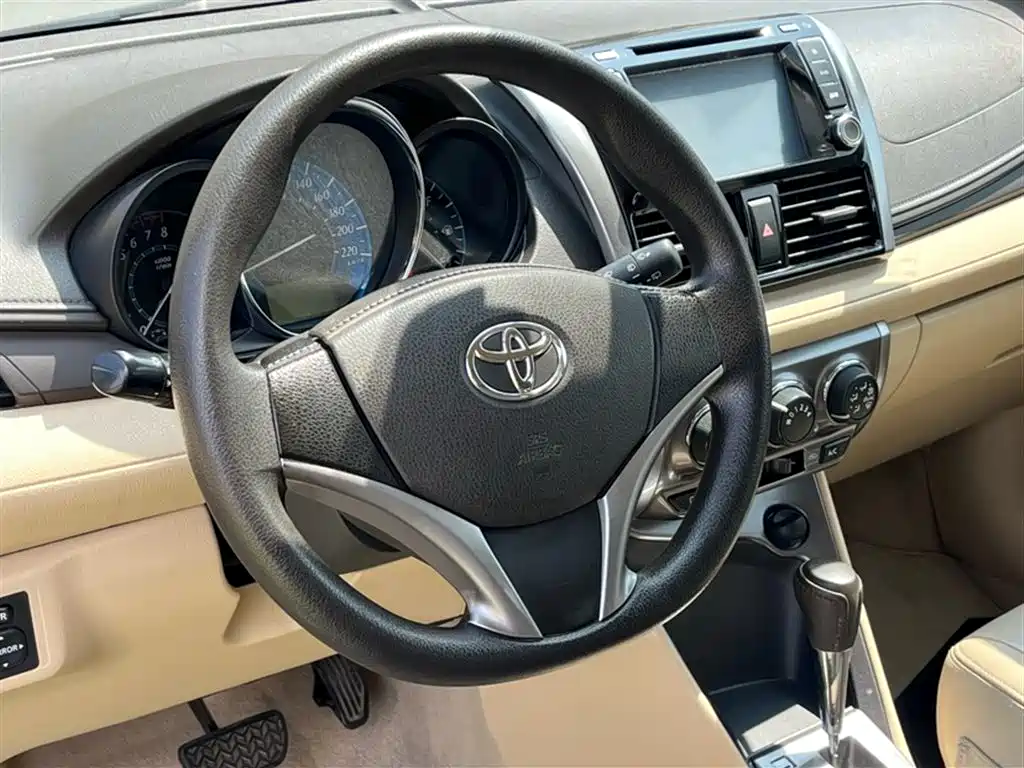 Toyota YARiS L Zhi Xuan 2014 1.5G Automatic Dynamic Edition фото 17