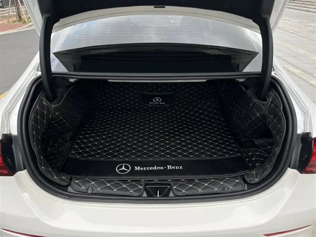 Mercedes-Benz A-Class 2024 A 200 L Fashion Edition фото 8