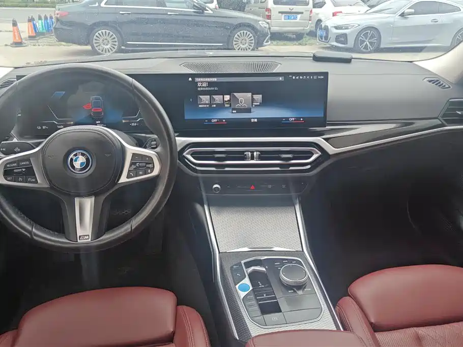 BMW i3 2023 eDrive 40 L Shadowline Package фото 13