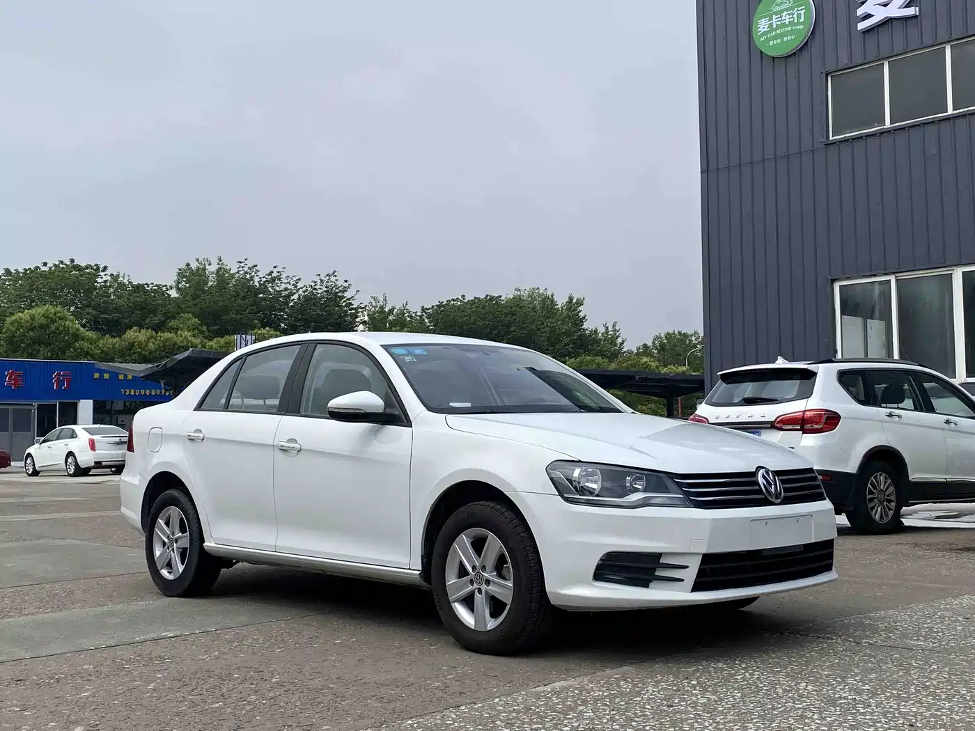Volkswagen Bora 2014 1.6L Automatic Fashion Edition фото 3