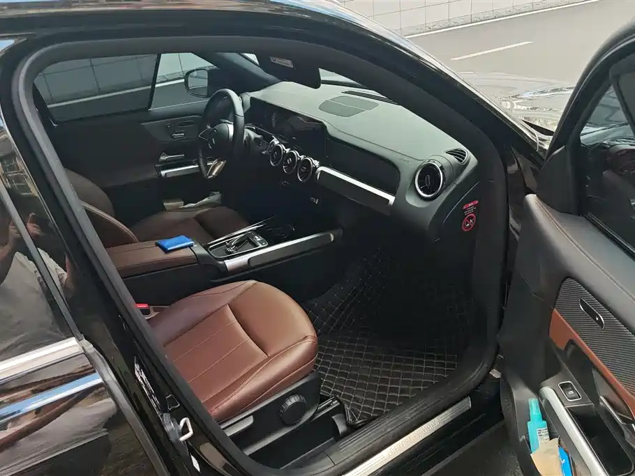 Mercedes-Benz GLB 2024 Facelift GLB 200 Dynamic фото 8