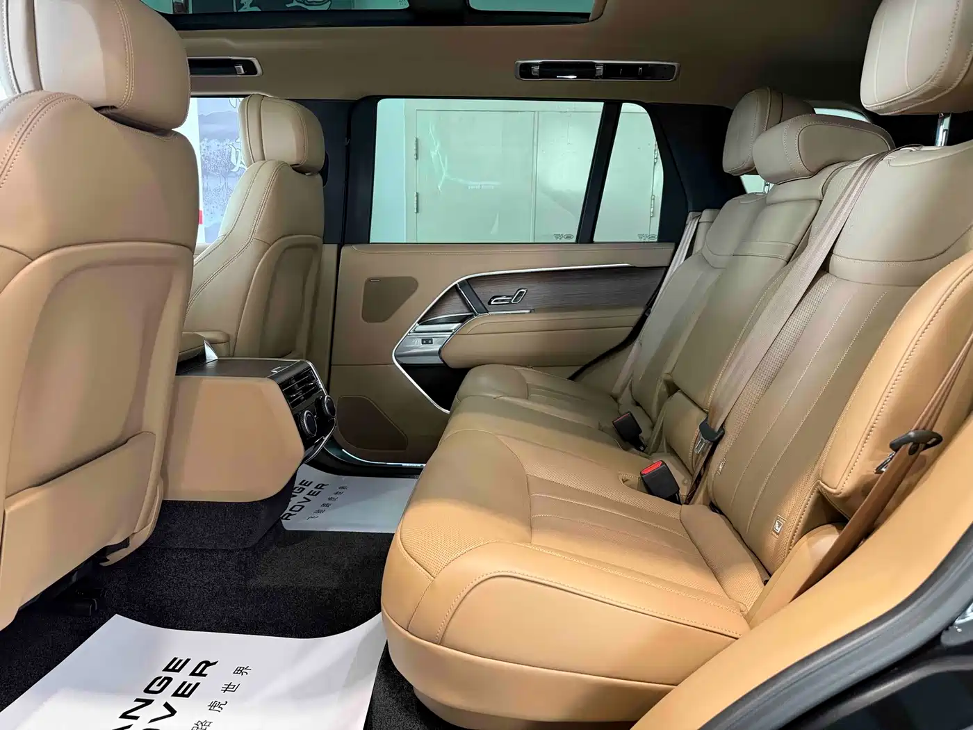 Land Rover Range Rover 2025 2025 3.0 L6 400PS Flourishing Era Extended Wheelbase