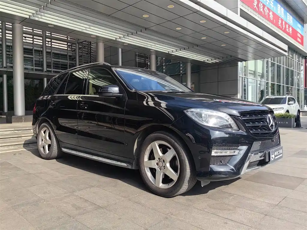 Mercedes-Benz M-Class 2014 ML 400 4MATIC Luxury фото 4