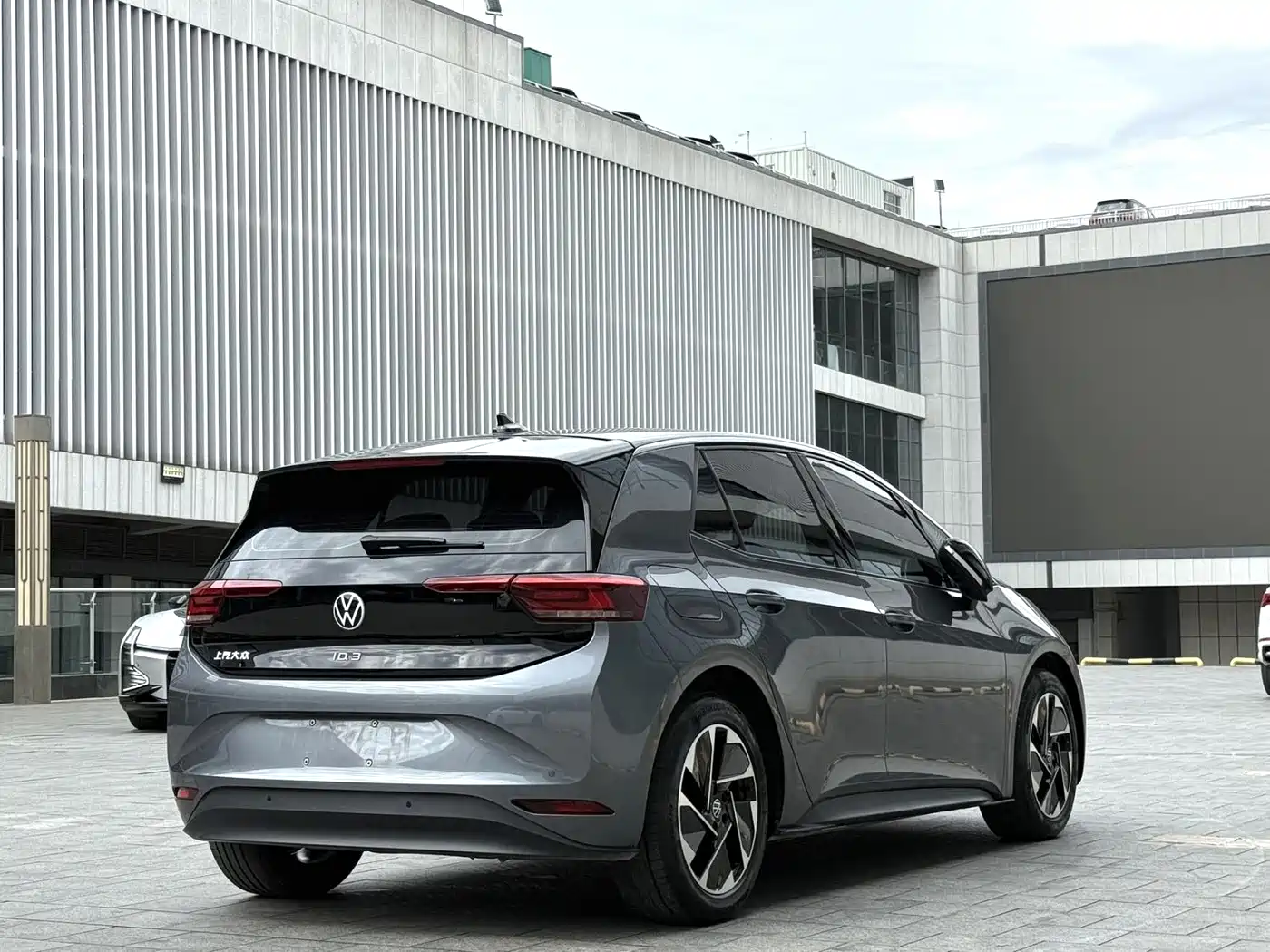 Volkswagen ID.3 2024 Outstanding Edition фото 8
