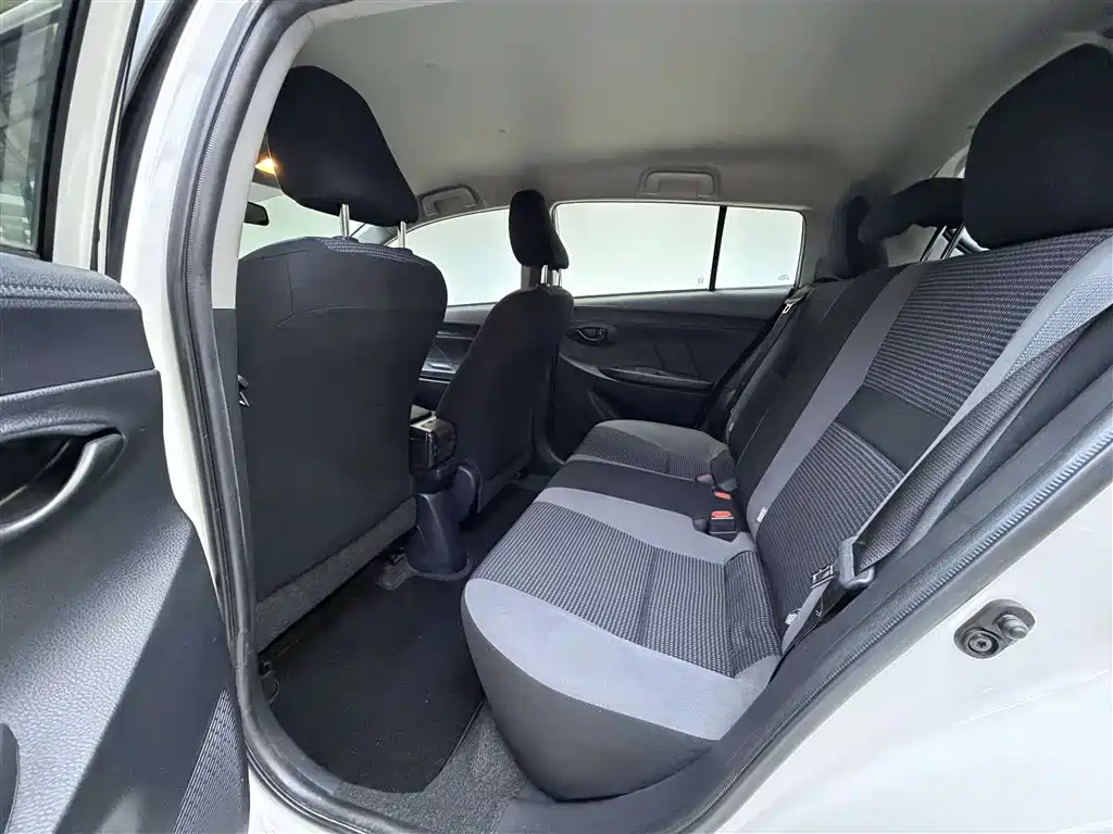 Фото 6 - Toyota Vios FS