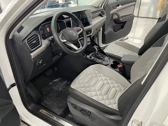 Volkswagen Tayron 2023 280TSI 2WD Luxury Plus Advanced Edition — фото 5