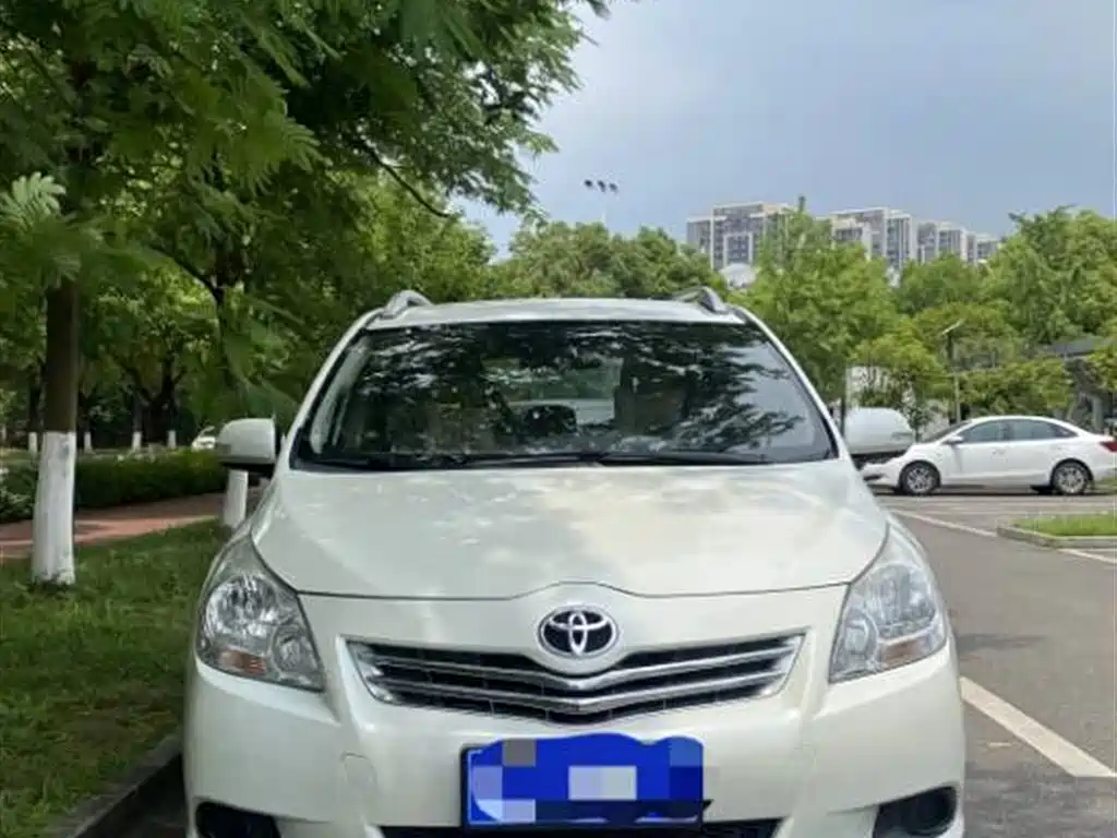 Toyota E'Z 2015 180E CVT Crossover Edition фото 2