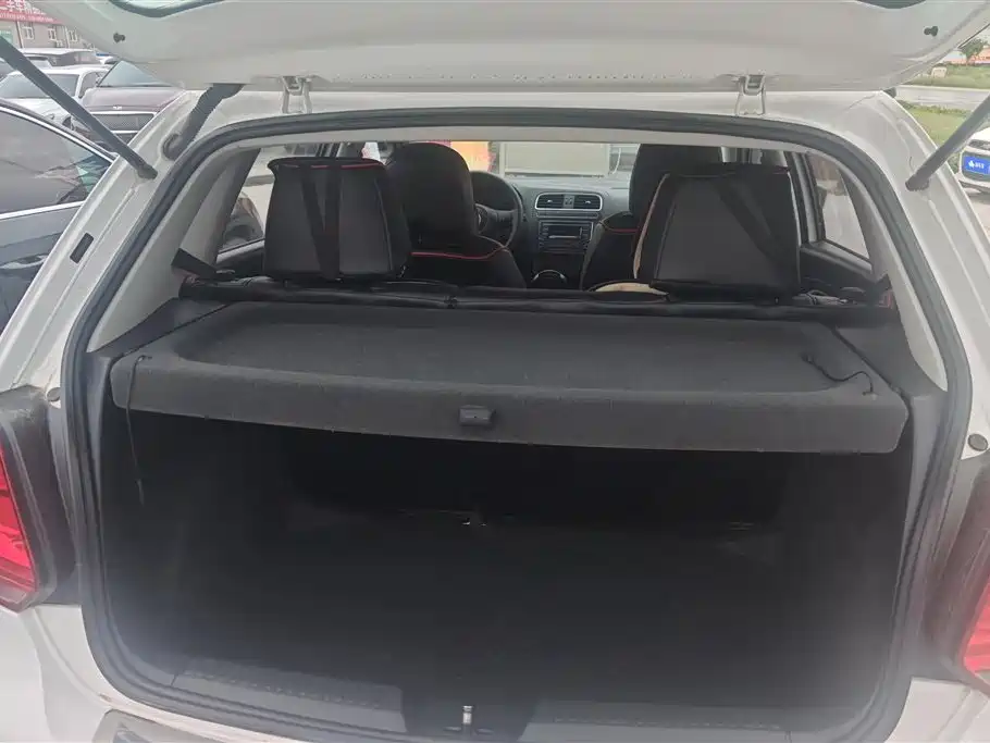 Volkswagen Polo 2013 1.4L Manual Comfort Edition фото 4