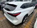 Photo 6 - Toyota Highlander