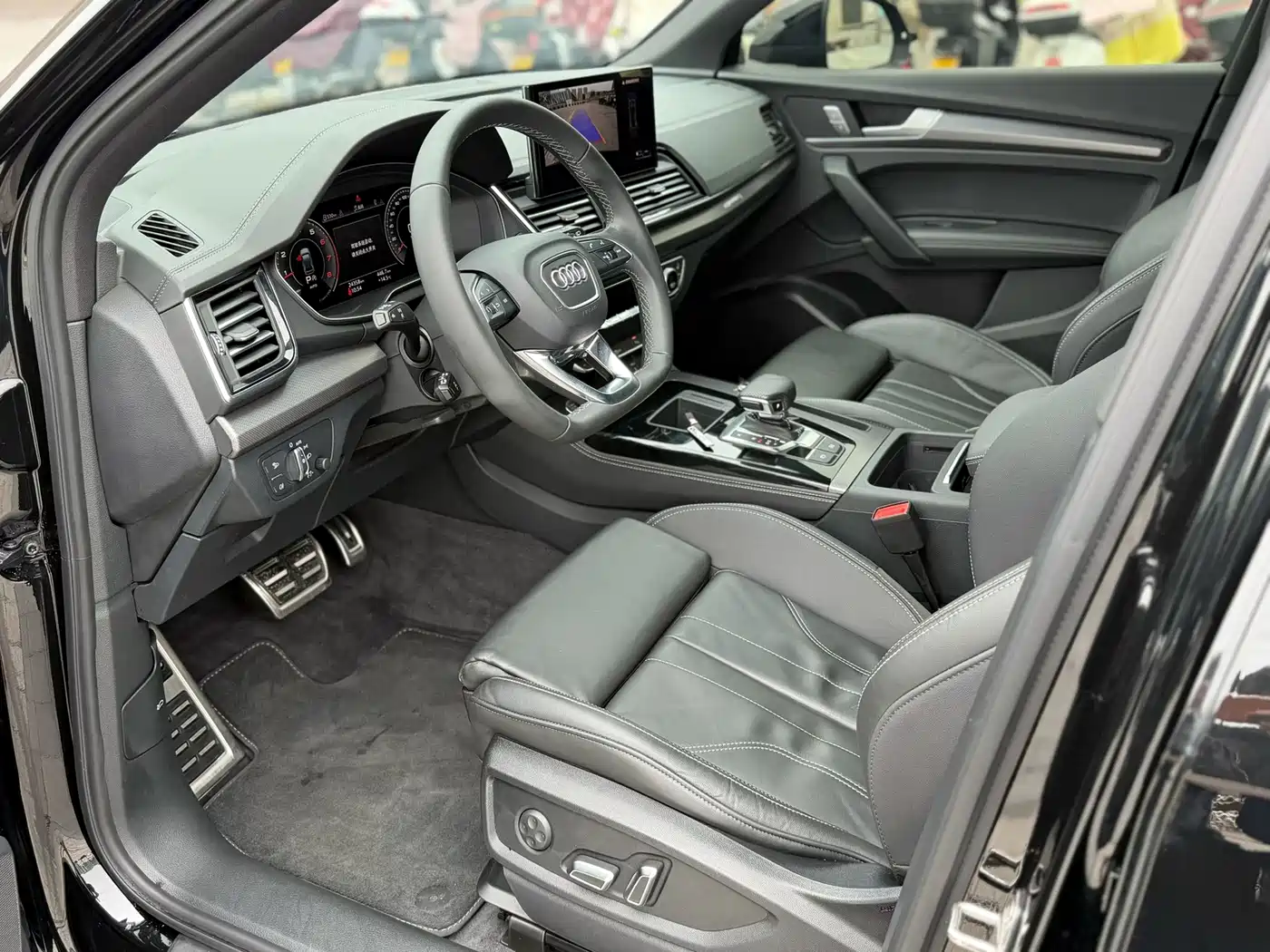 Audi Q5L 2024 Model 40 TFSI Luxury Dynamic фото 7