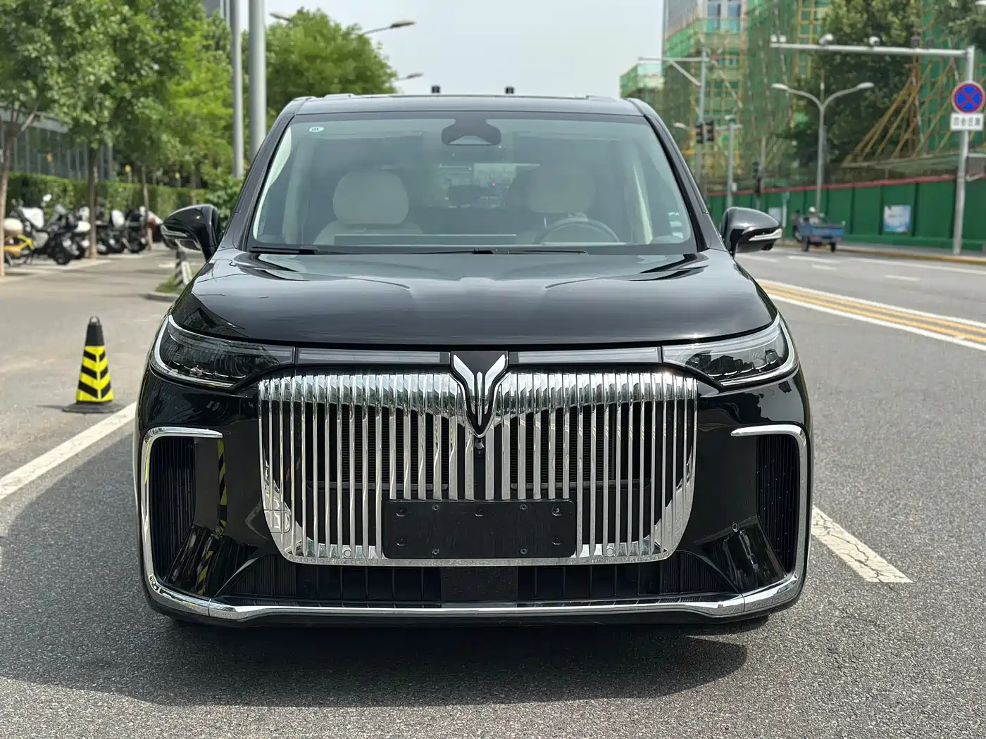 Voyah Auto Voyah Dreamer 2025 PHEV 4WD Kunpeng Premium Edition фото 2