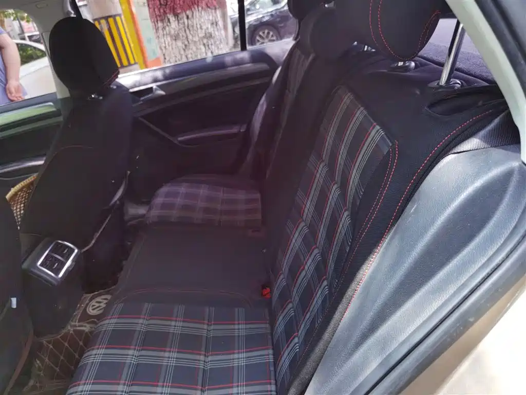 Volkswagen Golf 2016 1.6L Manual Fashion фото 15