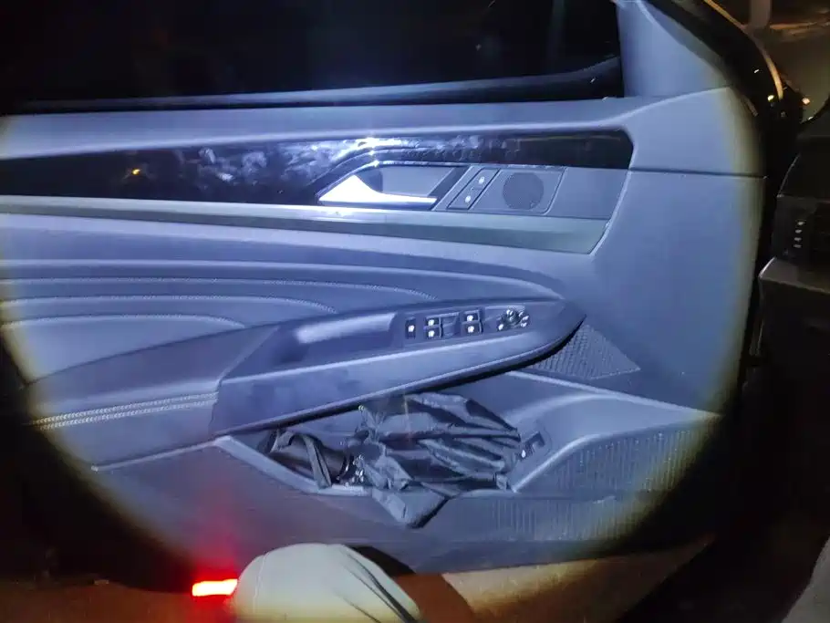Volkswagen Passat 2019 330TSI Elite Version China VI фото 7