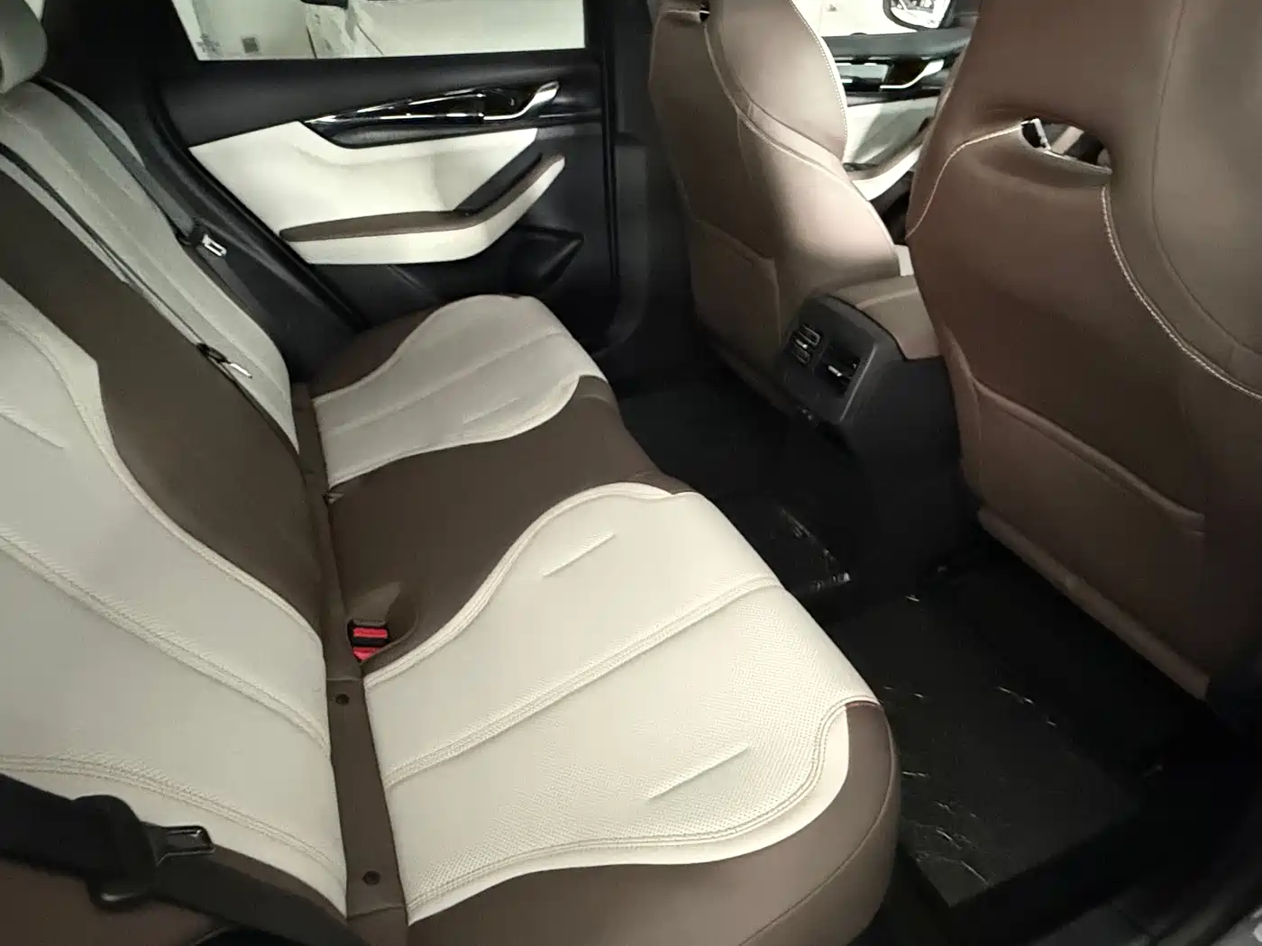  BYD Qin PLUS 2024 Glory Edition DM-i 55KM Leading 10