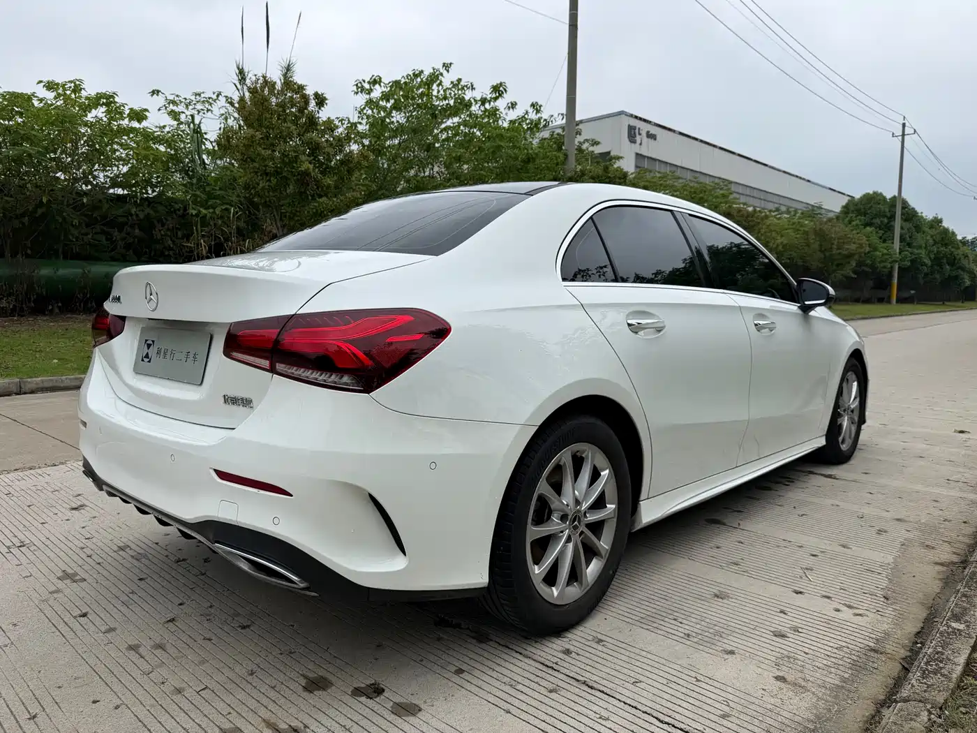 Mercedes-Benz A-Class 2021 A 200 L Sport Sedan Fashion Edition фото 4