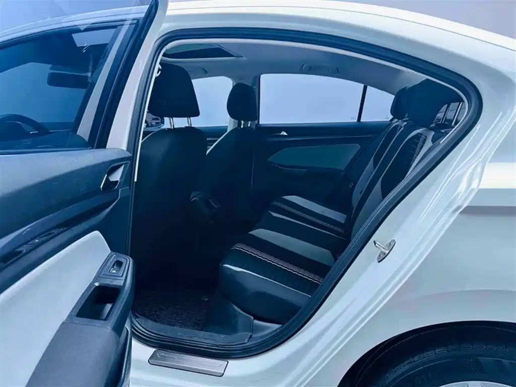 Volkswagen Bora 2023 1.5L Auto Free Ride Limited Edition фото 17
