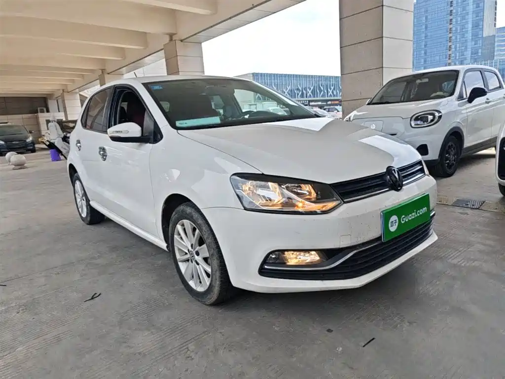 Volkswagen Polo 2016 1.6L Automatic Comfort фото 4