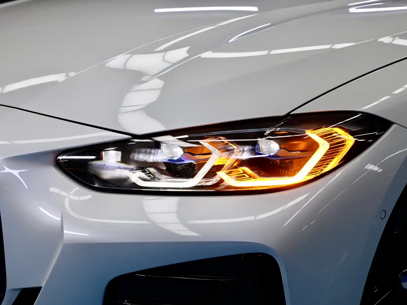 BMW 4 Series 2021 425i Convertible M Sport Shadow Edition фото 4