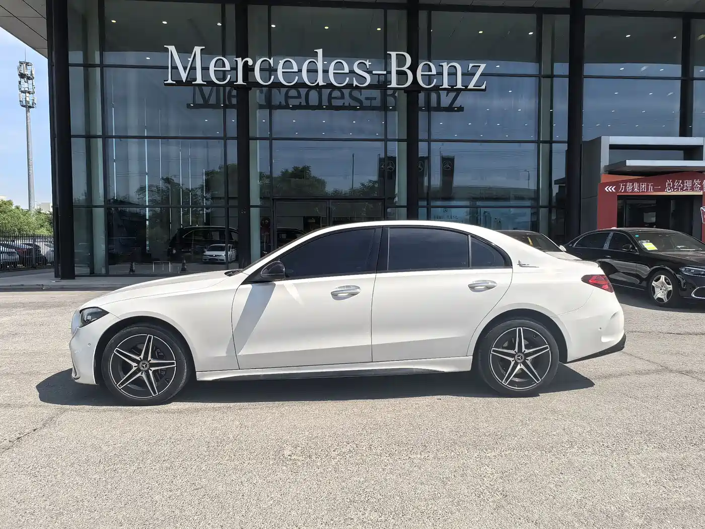 Mercedes-Benz C-Class 2023 C 260 L Night Edition Sport фото 7