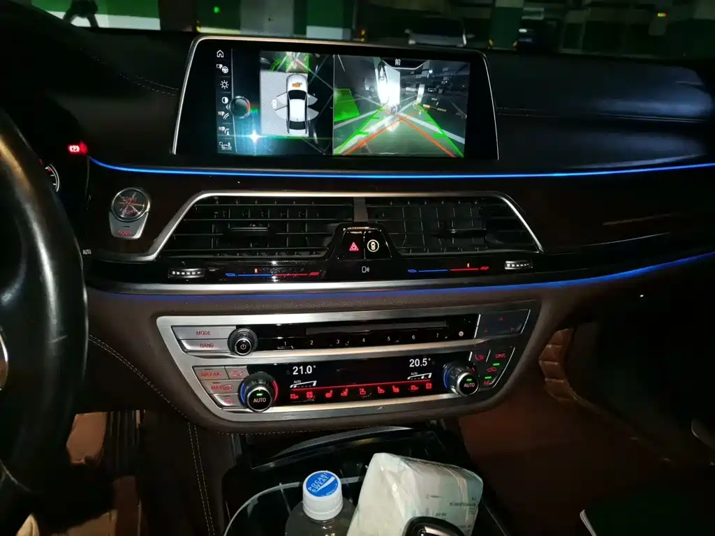 صورة 6 - BMW 7 Series