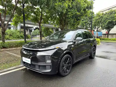 Li Auto L8