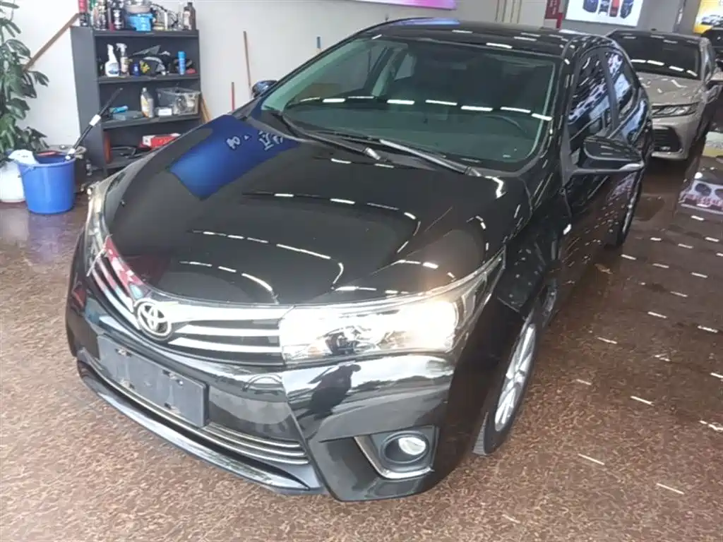 Toyota Corolla 2014 1.6L CVT GL фото 2