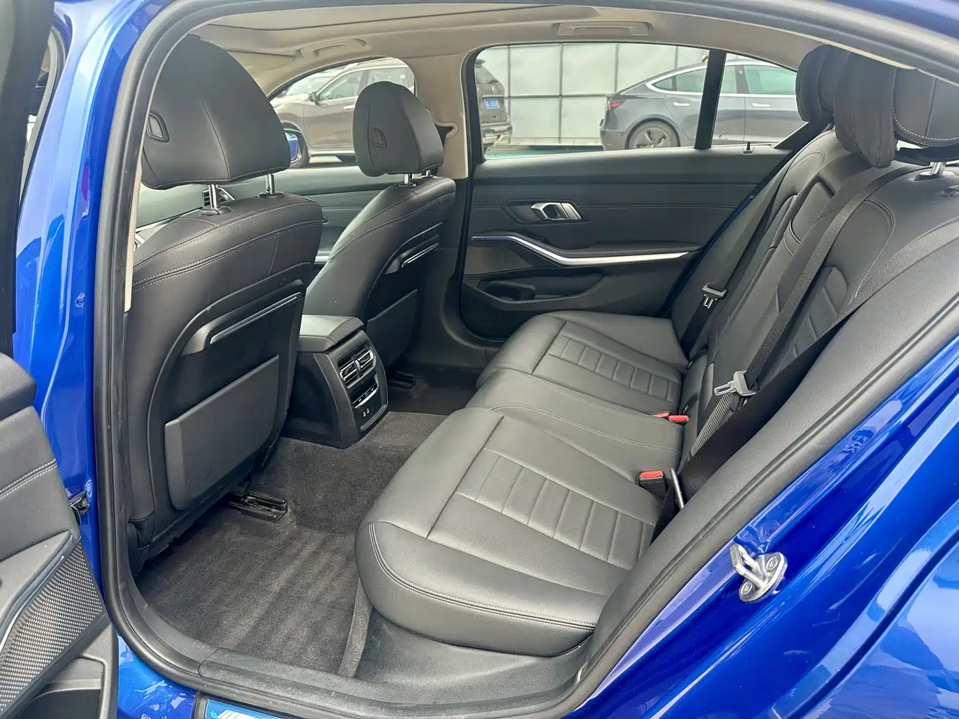 BMW 3 Series 2020 325Li M Sport Package фото 9
