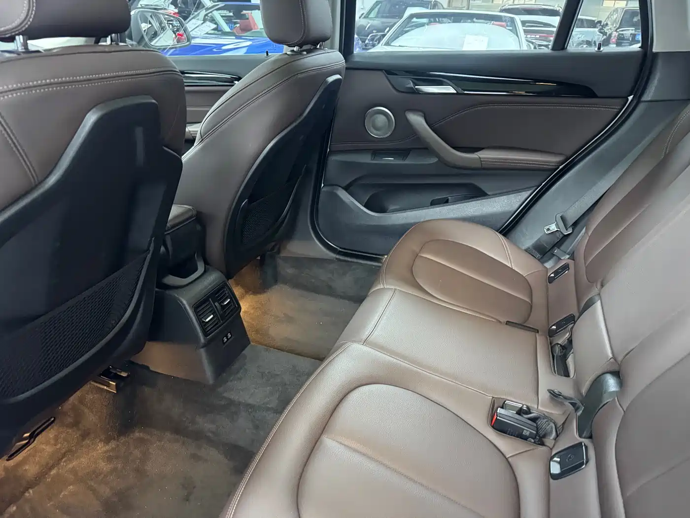 BMW X1 2022 sDrive25Li Leading фото 8