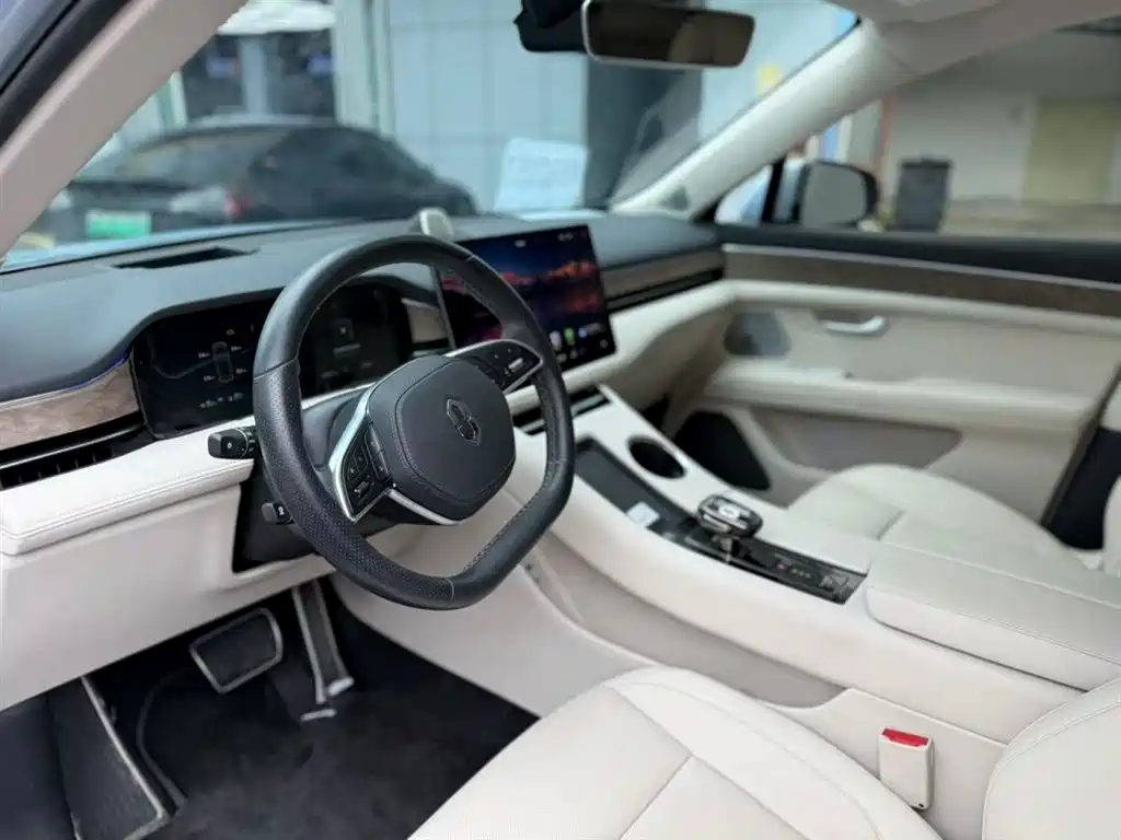 AITO Wenjie AITO M5 2022 Extended Range AWD Flagship фото 7