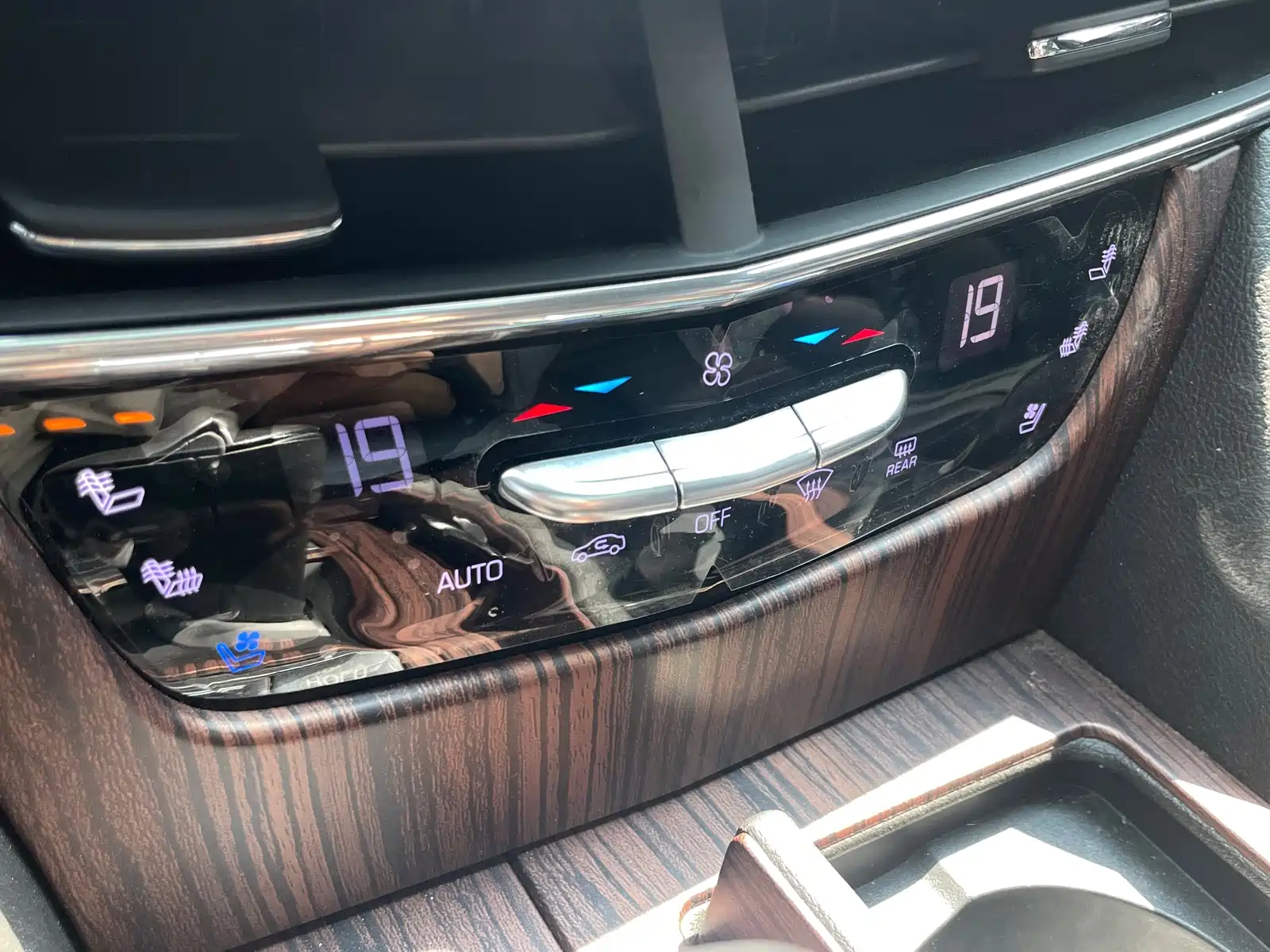 Фото 27 - Cadillac CT6