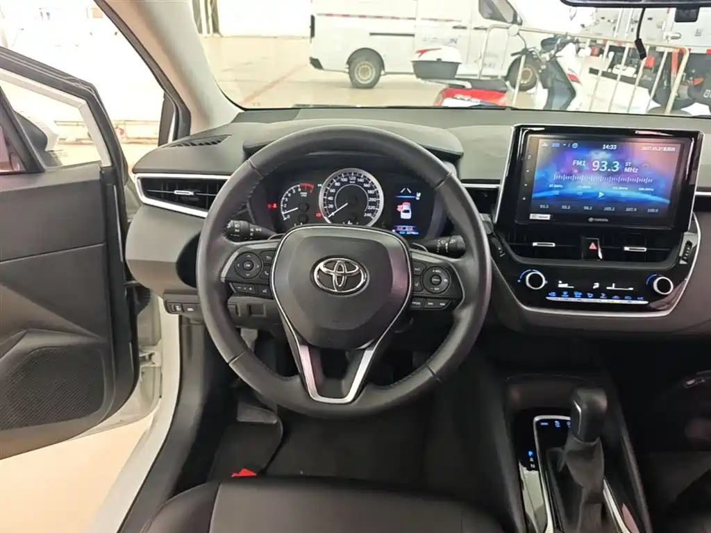 Toyota Corolla 2019 1.2T S-CVT Sport Edition фото 11