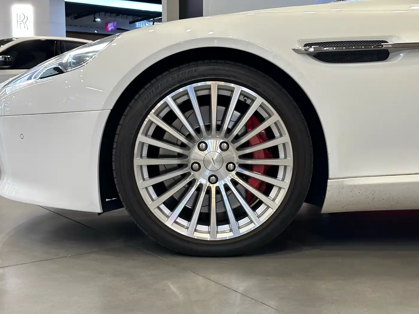Aston Martin Rapide 2015 Model 6.0L S фото 9
