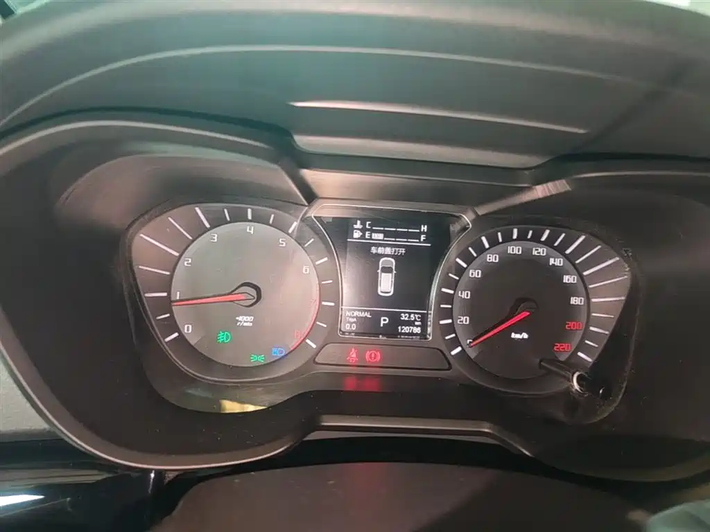GAC Trumpchi Trumpchi GS4 2015 200T G-DCT Elite Edition фото 12