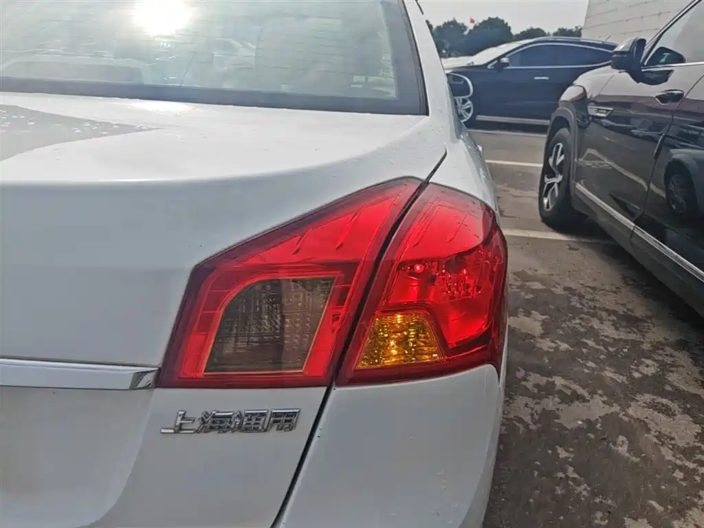 Buick Excelle 2015 1.5L Automatic Classic фото 8