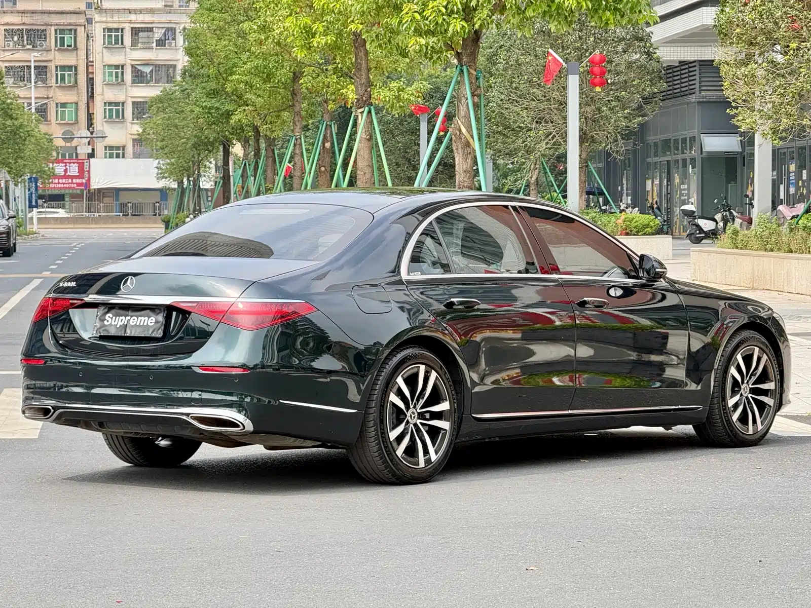 Photo 9 - Mercedes-Benz S-Class