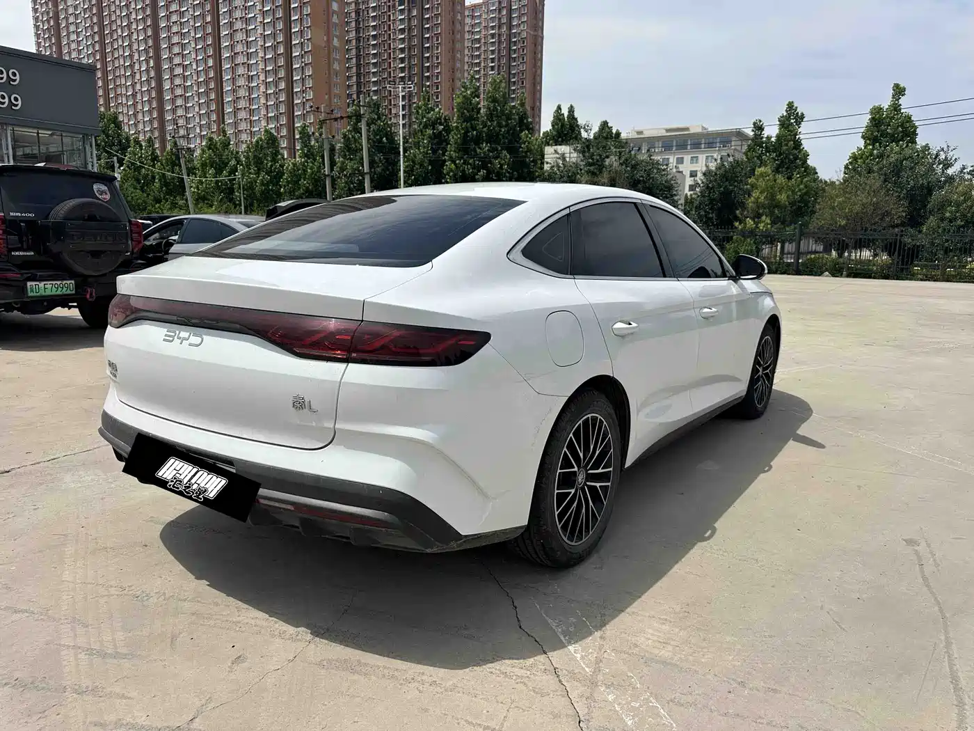BYD Qin L 2024 DM-i 120KM Excellence Model фото 2