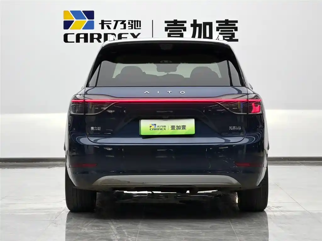 AITO Wenjie AITO M9 2025 Extended Range Ultra 52kWh 5-Seater фото 18