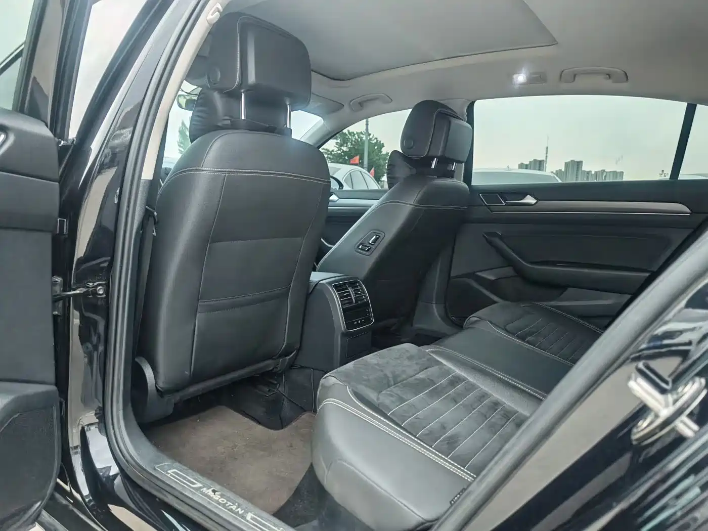 Volkswagen Magotan 2020 330TSI DSG Luxury фото 7