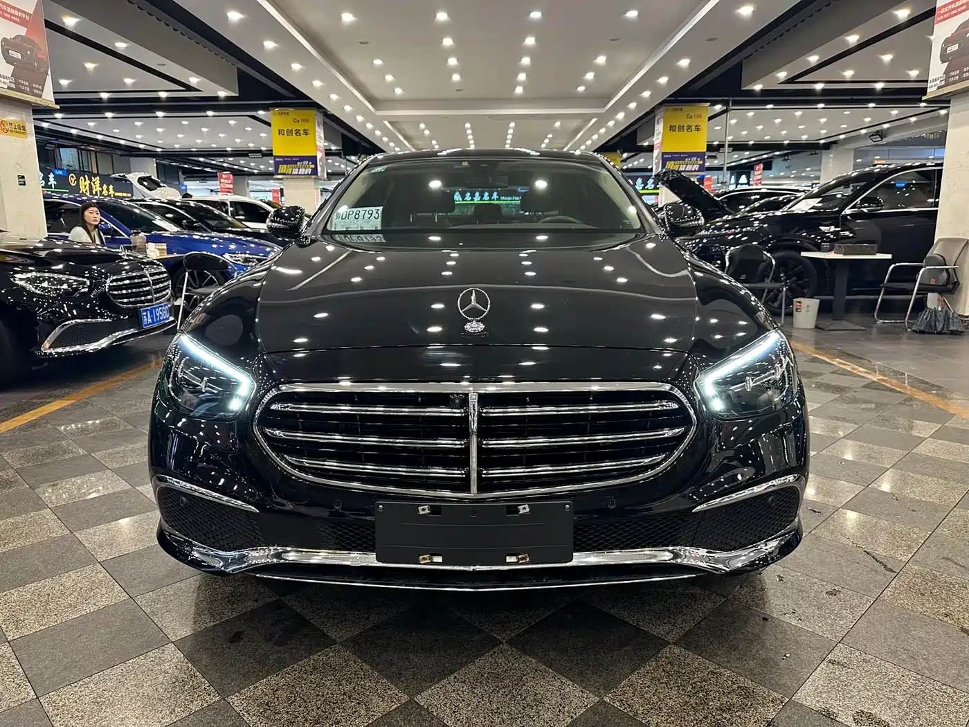 MERCEDES-BENZ E CLASS